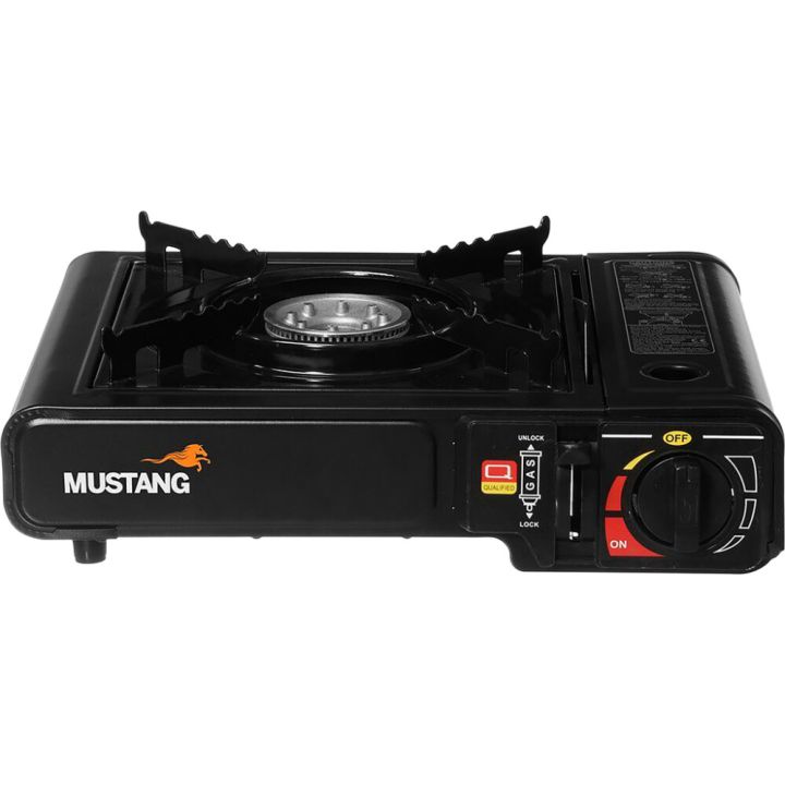 Kaasuliesi Mustang musta kantolaukulla
