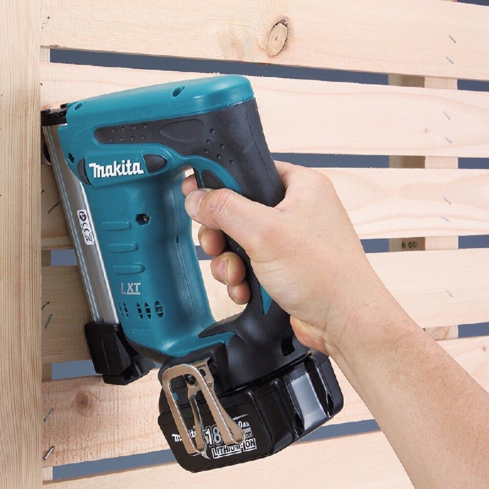 Hakasnaulain Makita LXT DST221Z