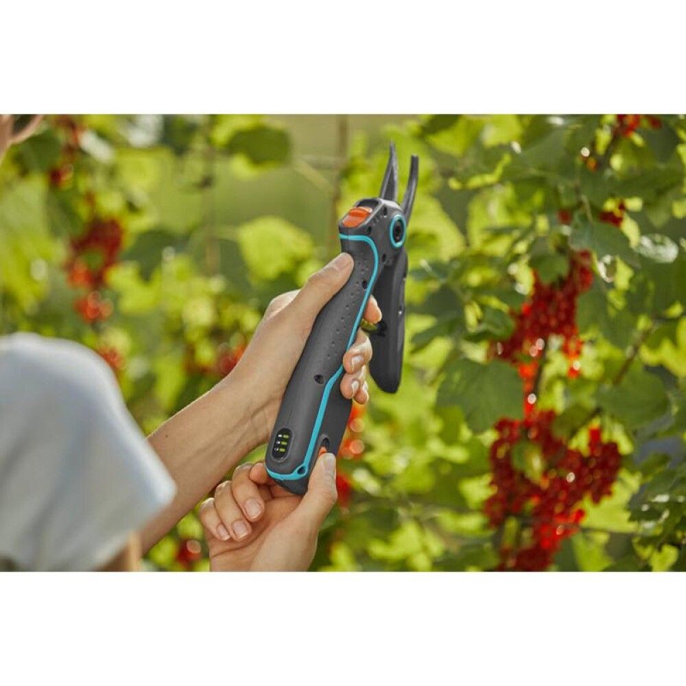 Akkuoksasakset Gardena AssistCut