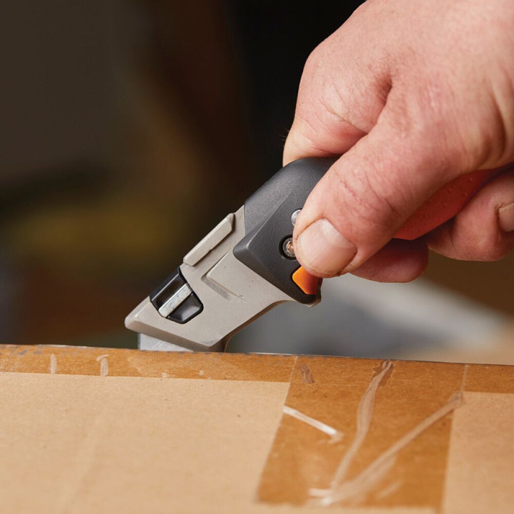 Taittuva mattoveitsi Fiskars Pro CarbonMax™