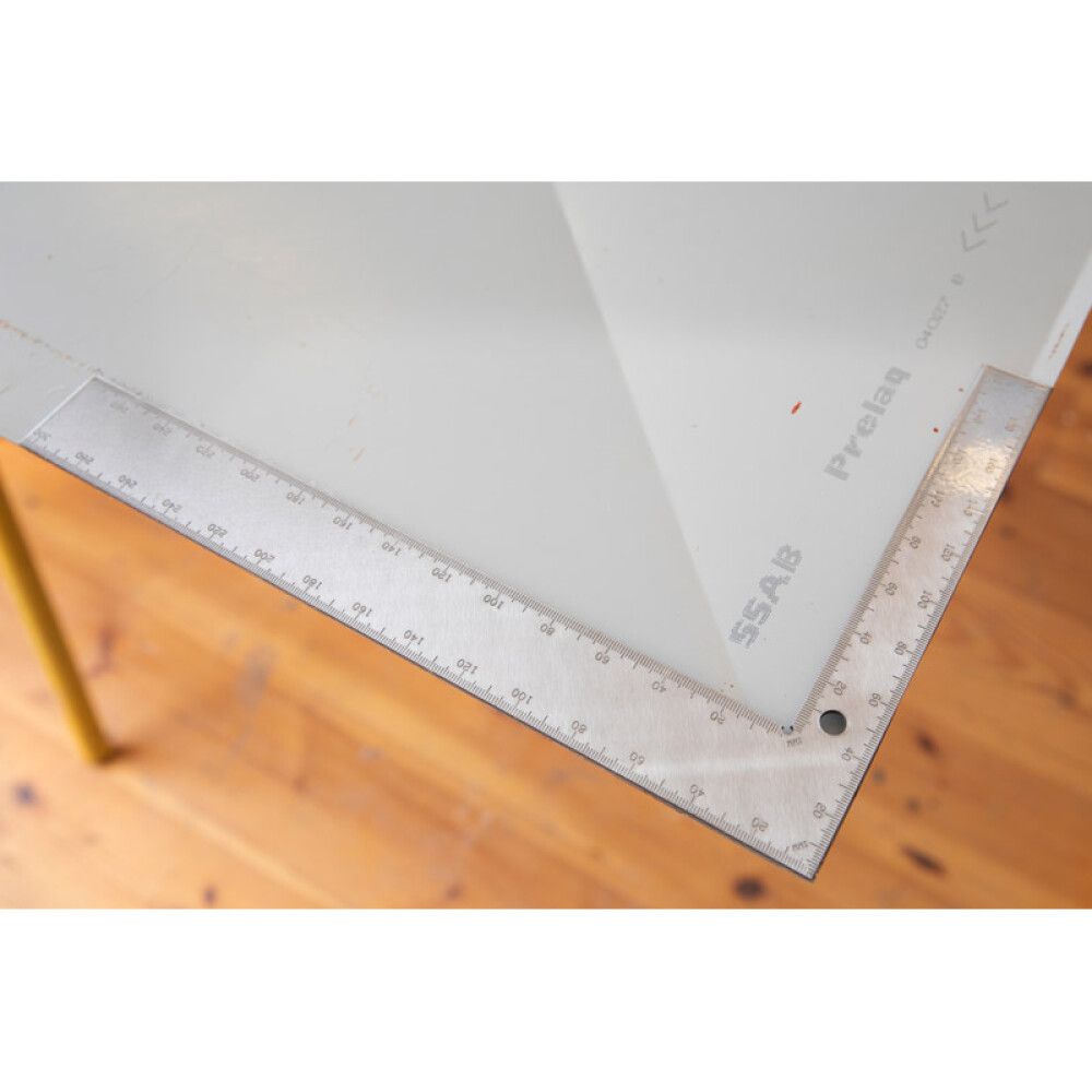 Suorakulma Empire 200 mm x 300 mm