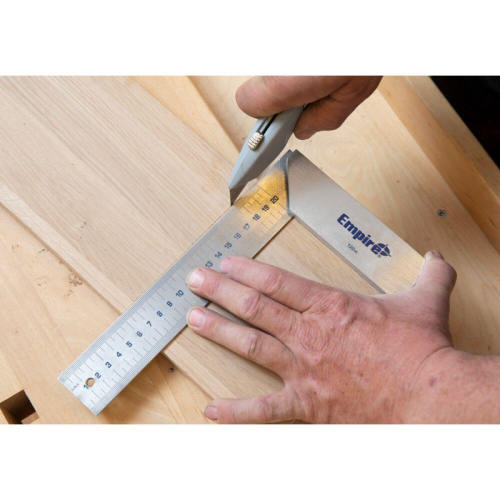 Suorakulma Empire 122 mm