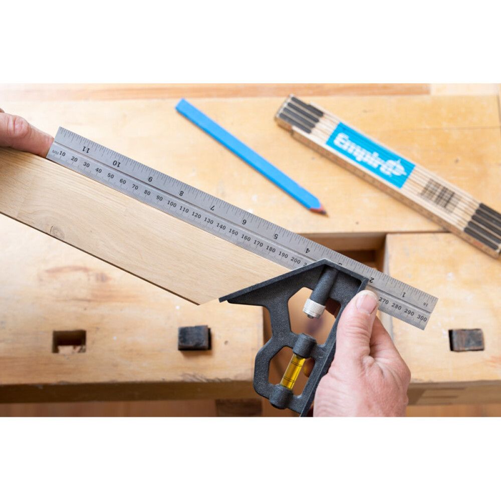 Yhdistelmäsuorakulma Empire 300 mm