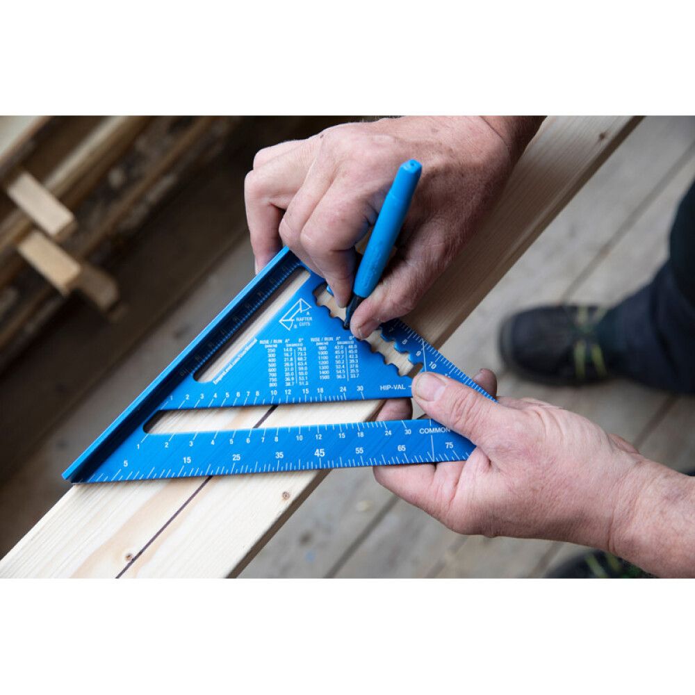 Kolmiosuorakulma Empire True Blue 180 mm