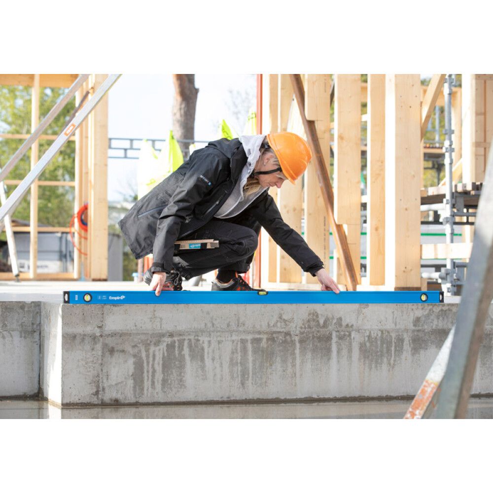 Kevyt vesivaaka Empire 1820 mm