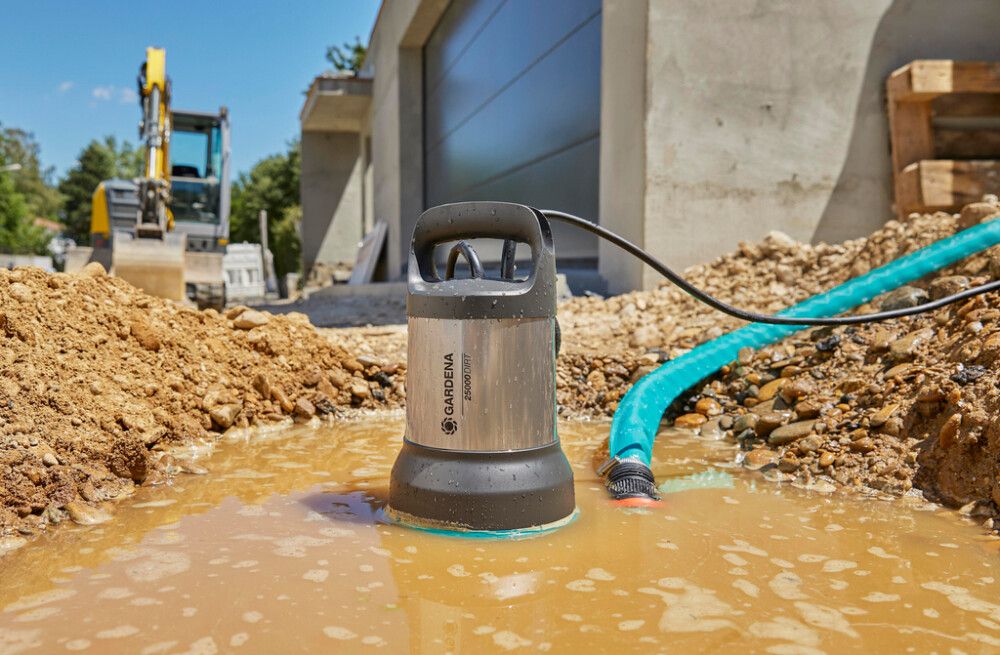 Uppopumppu Gardena 25000 likavedelle