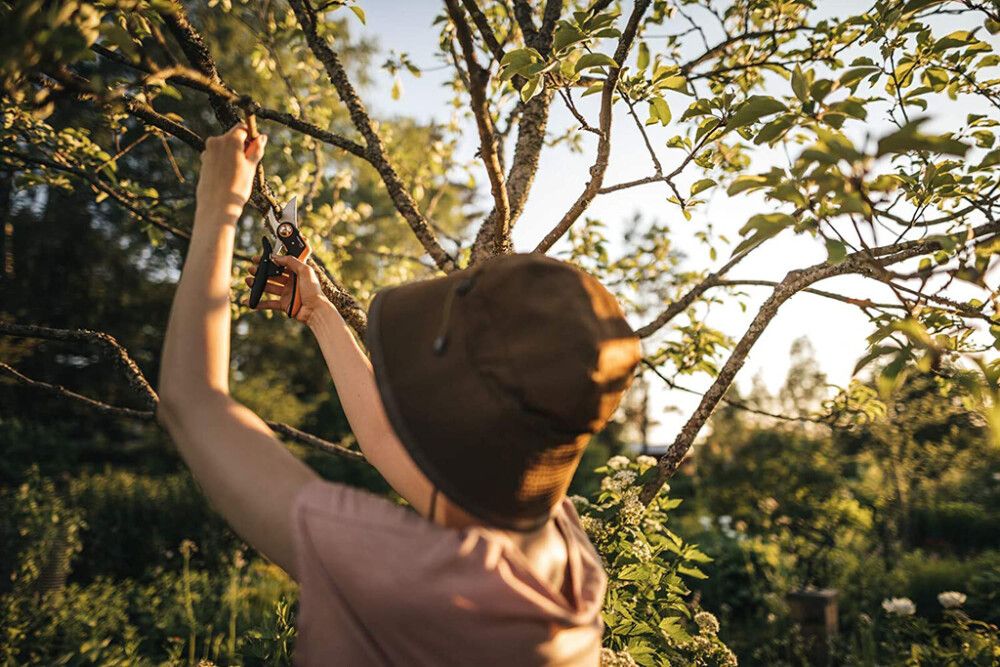 Oksasakset Fiskars PowerLever Plus P721 ohileikkaavat