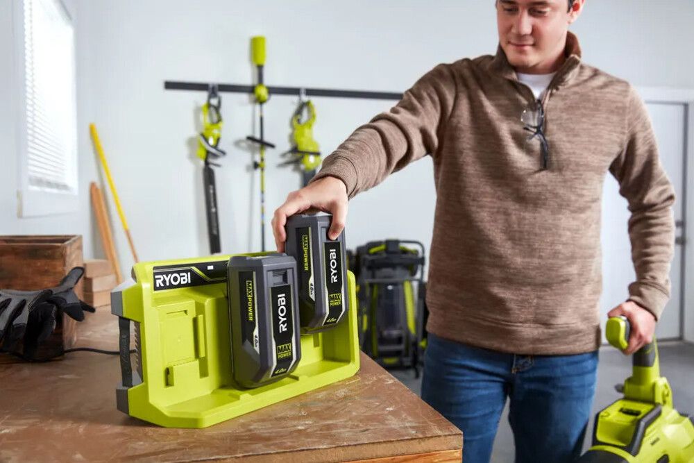 Laturi Ryobi 3-porttinen RY36C3PA