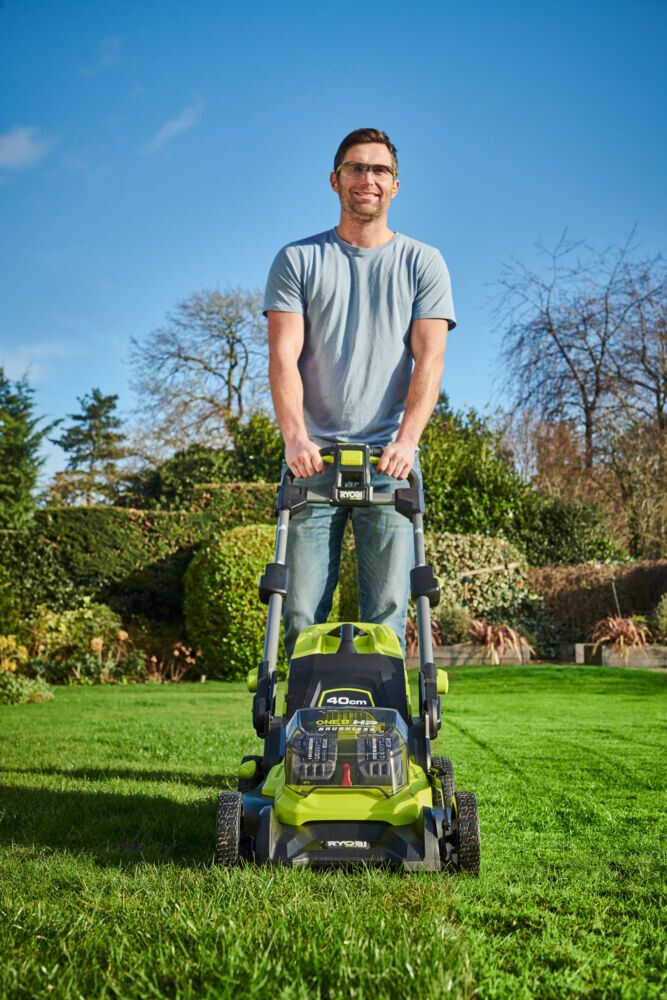 Akkuruohonleikkuri Ryobi ONE+ RY18LMX40B-240