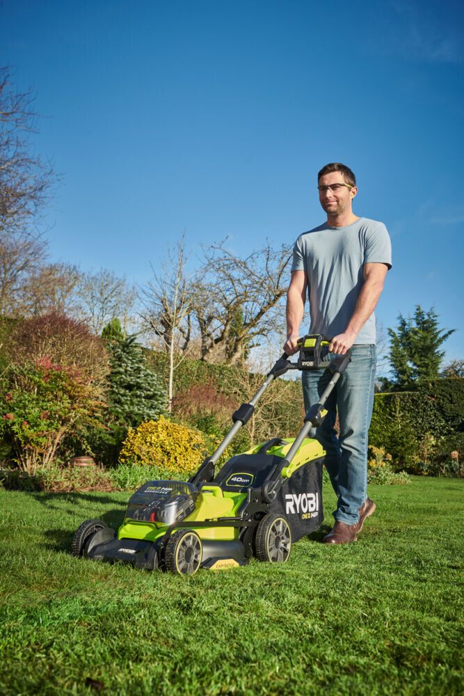 Akkuruohonleikkuri Ryobi ONE+ RY18LMX40B-240