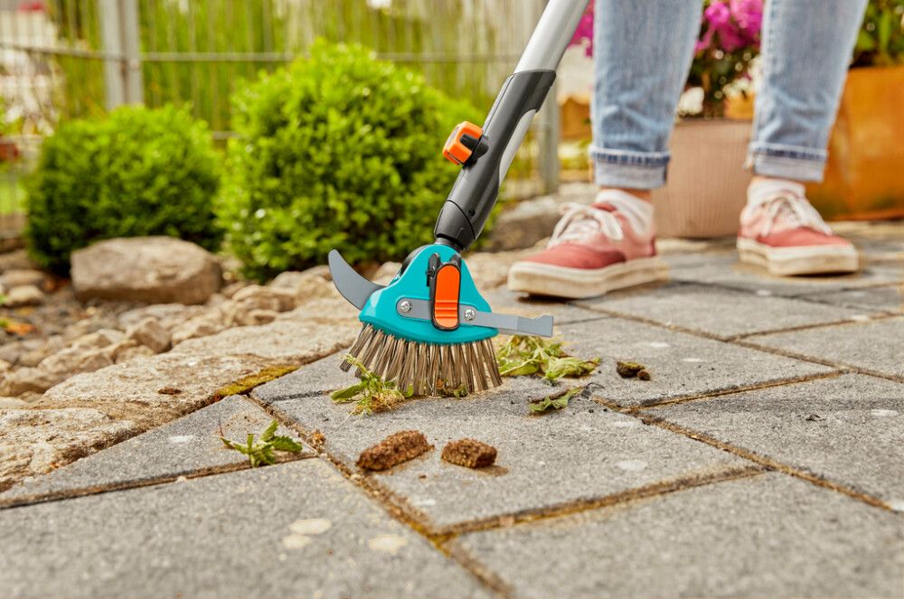 Kiveysten puhdistusharja Gardena Combisystem 3in1