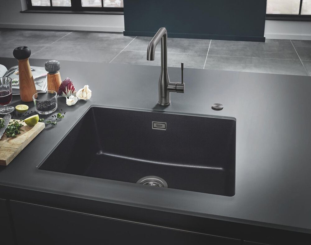 Keittiöhana Grohe Essence L-juoksuputki