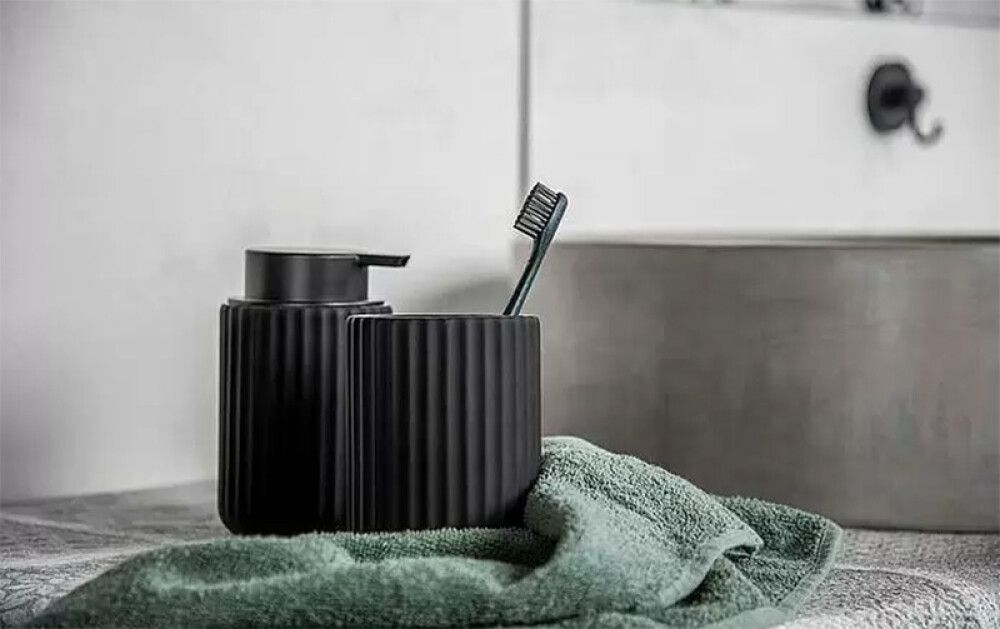 Saippua-annostelija Wenko Belluno Musta