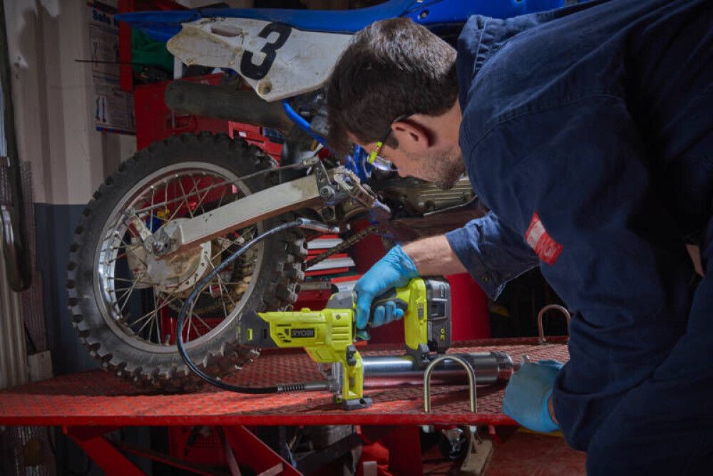 Rasvapuristin Ryobi R18GG-0 18V