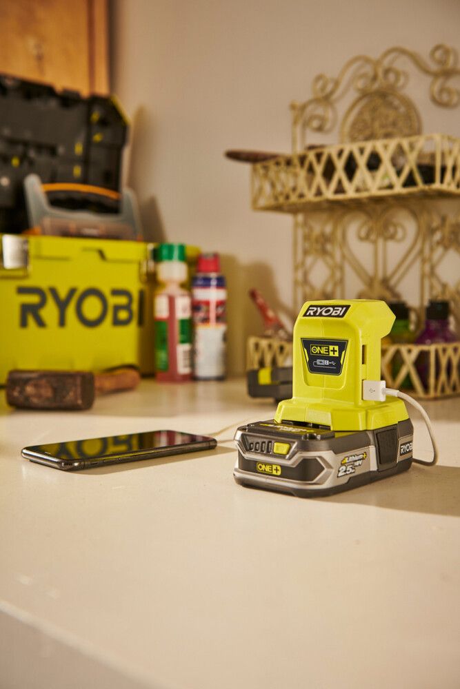 USB-adapteri Ryobi ONE+ R18USB-0 18V