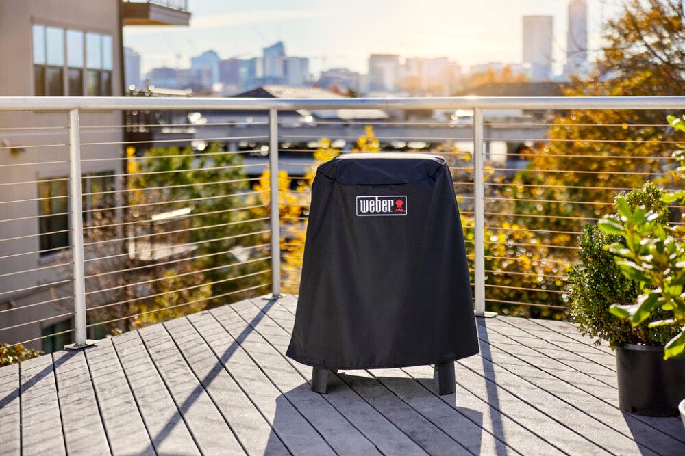 Suojapeite Weber Lumin sähkögrilliin jalustalla