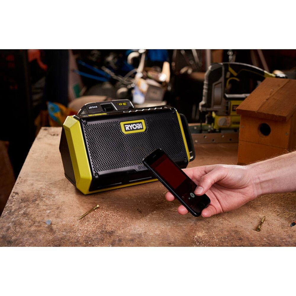 Bluetooth -kaiutin Ryobi ONE+ RBT18-0