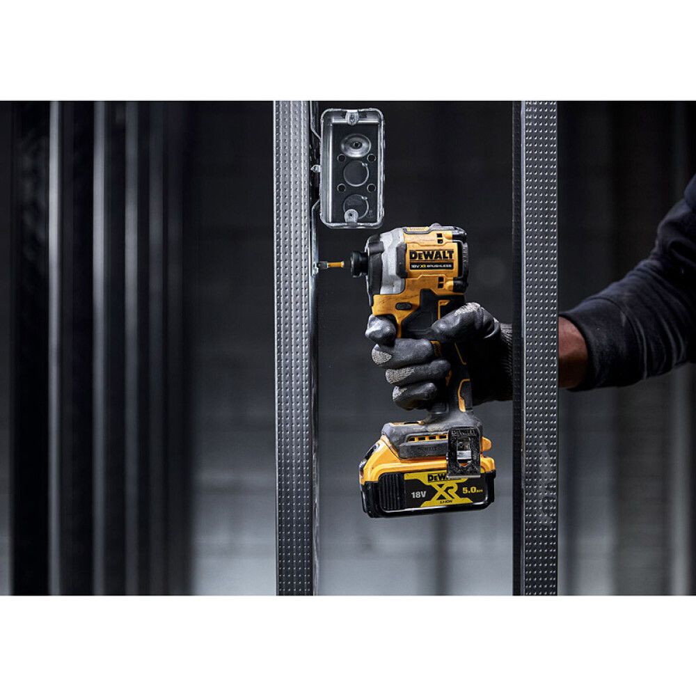 Iskuruuvinväännin DeWalt DCF850N-XJ