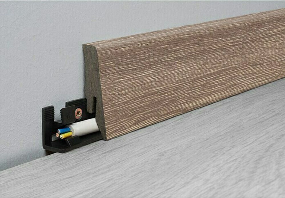 Jalkalista Logoclic Aquaprotect K58 Night Oak 18 x 58 x 2600 mm