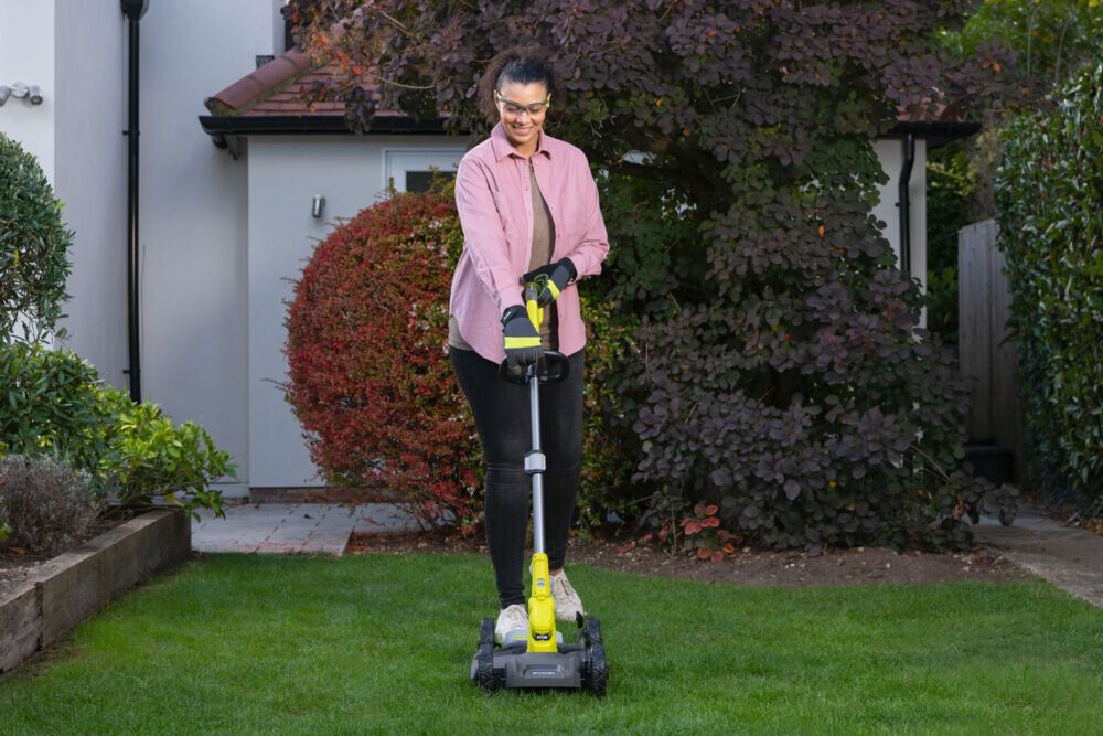 Akkutrimmeri-ruohonleikkuri Ryobi ONE+ RY18LMC30A-0