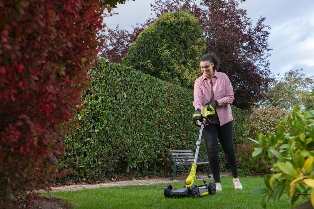 Akkutrimmeri-ruohonleikkuri Ryobi ONE+ RY18LMC30A-0