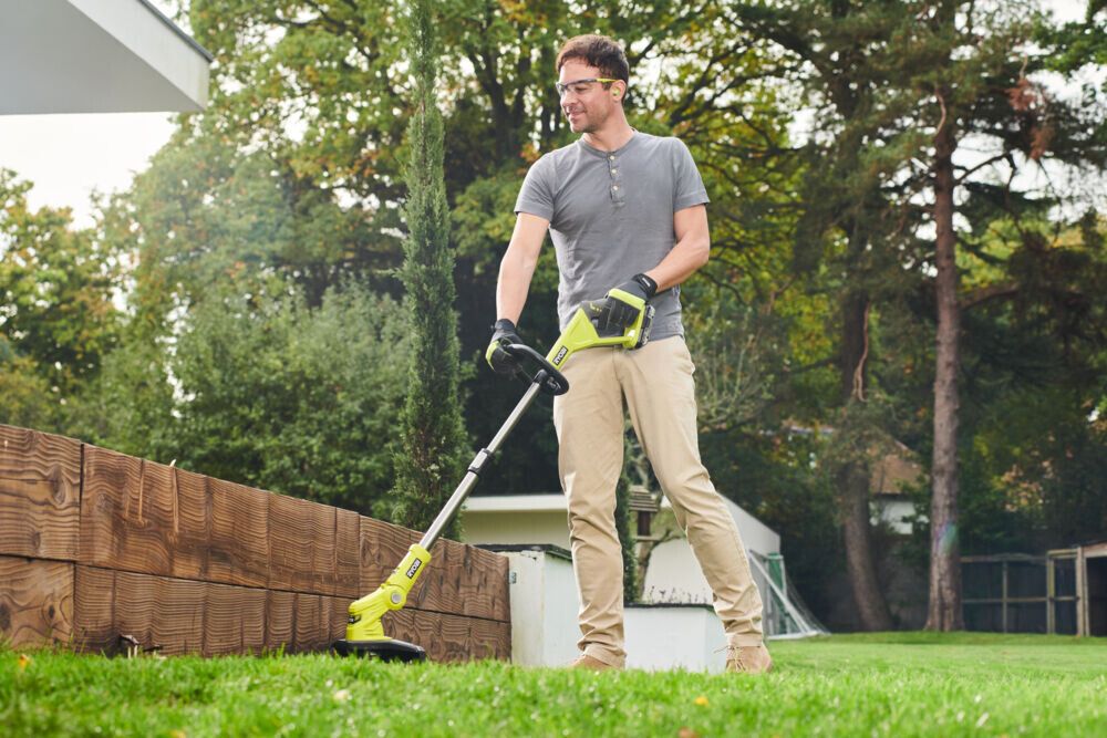 Akkutrimmeri-ruohonleikkuri Ryobi ONE+ RY18LMC30A-0