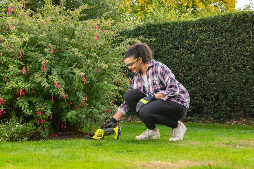 Ruoho- ja pensasleikkuri Ryobi ONE+ RY18GSA-0