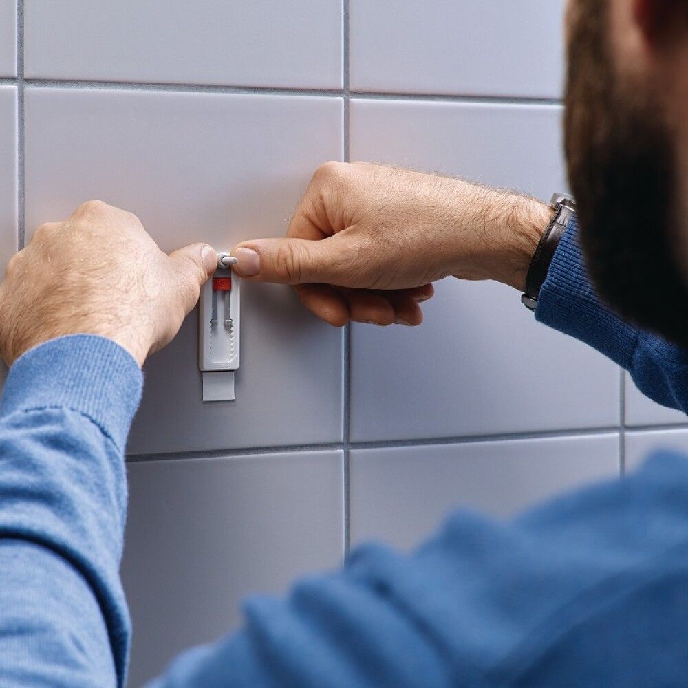 Säädettävä tarraruuvi laatoille Tesa 3 kg 2 kpl