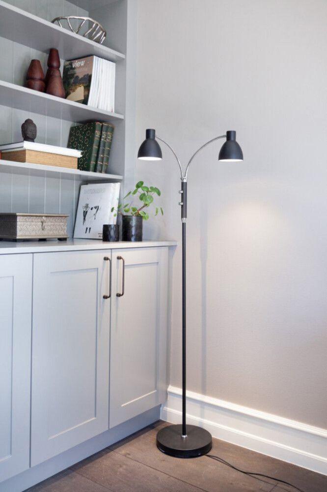 Lattiavalaisin Hudson Halo Design 2-os musta 120 cm