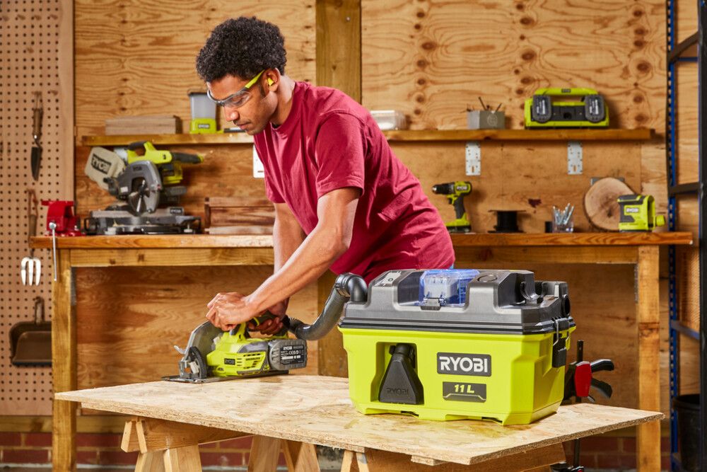 Märkä-kuivaimuri Ryobi ONE+ RV1811-0