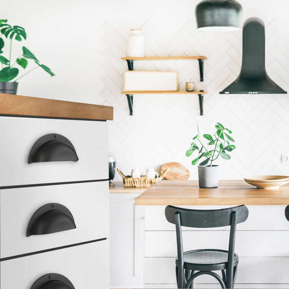 Kupuvedin Beslagsboden BB633 Mattamusta