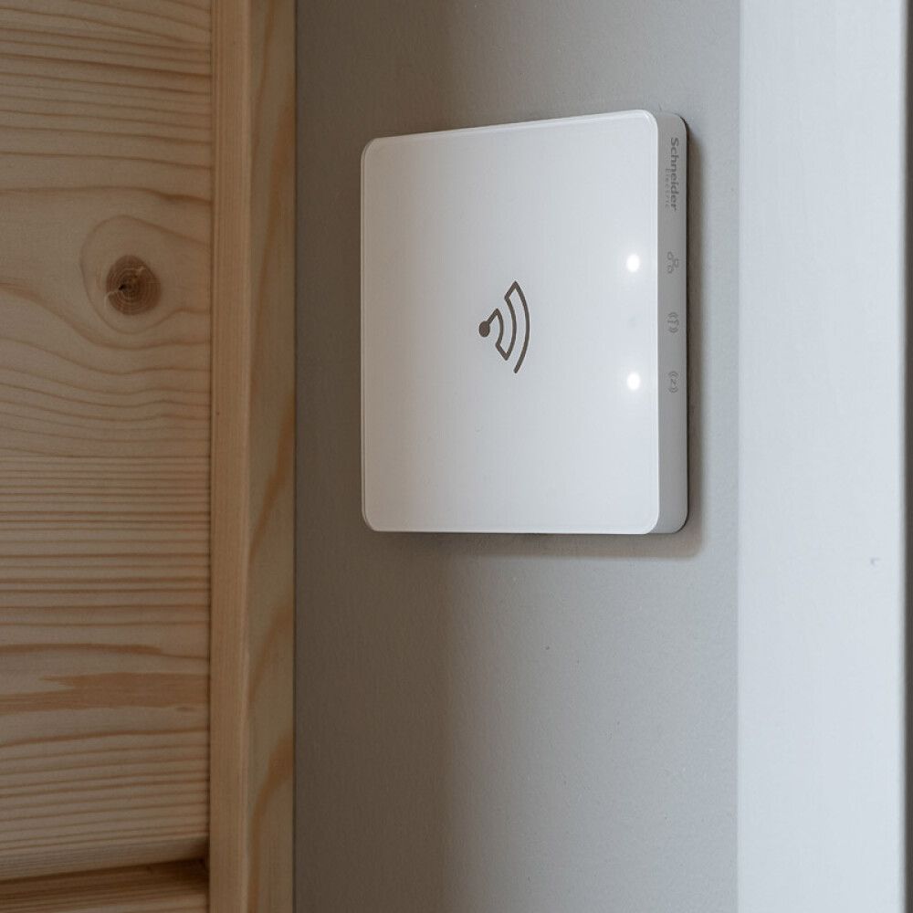 Keskusyksikkö Schneider Electric Wiser