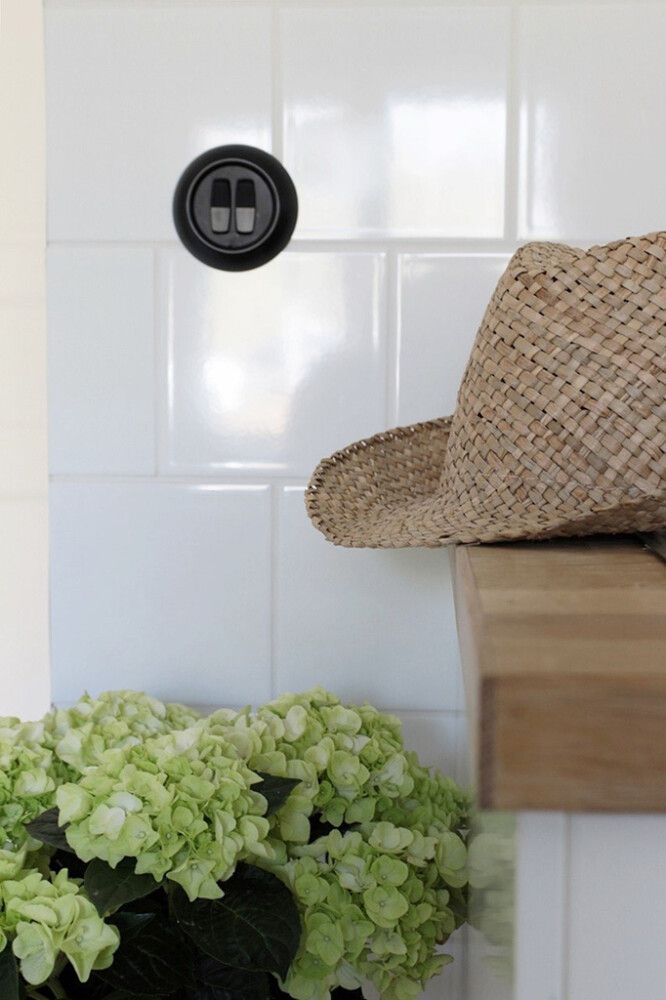 Kruunukytkin Schneider Electric Renova Uppo Musta