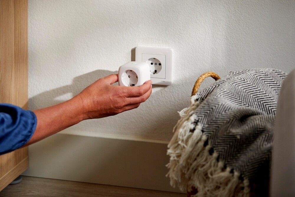 Älypistorasia Schneider Electric Wiser 16A