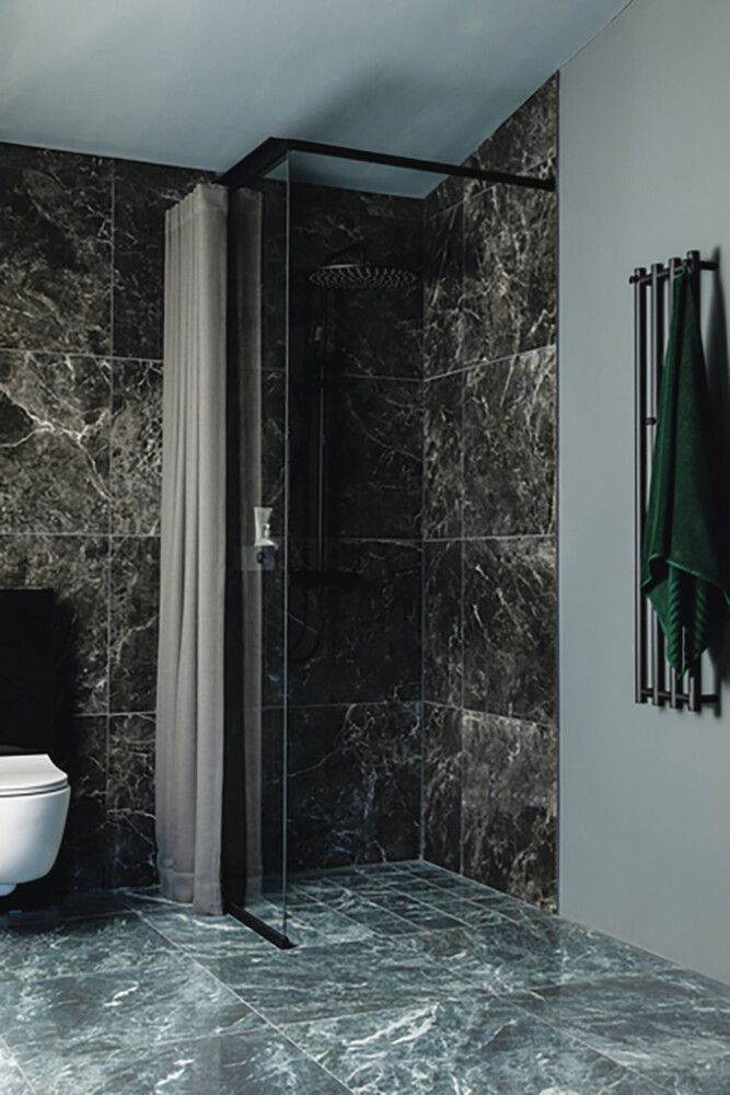 Suihkuverhotanko Svedbergs 90 cm Mattamusta