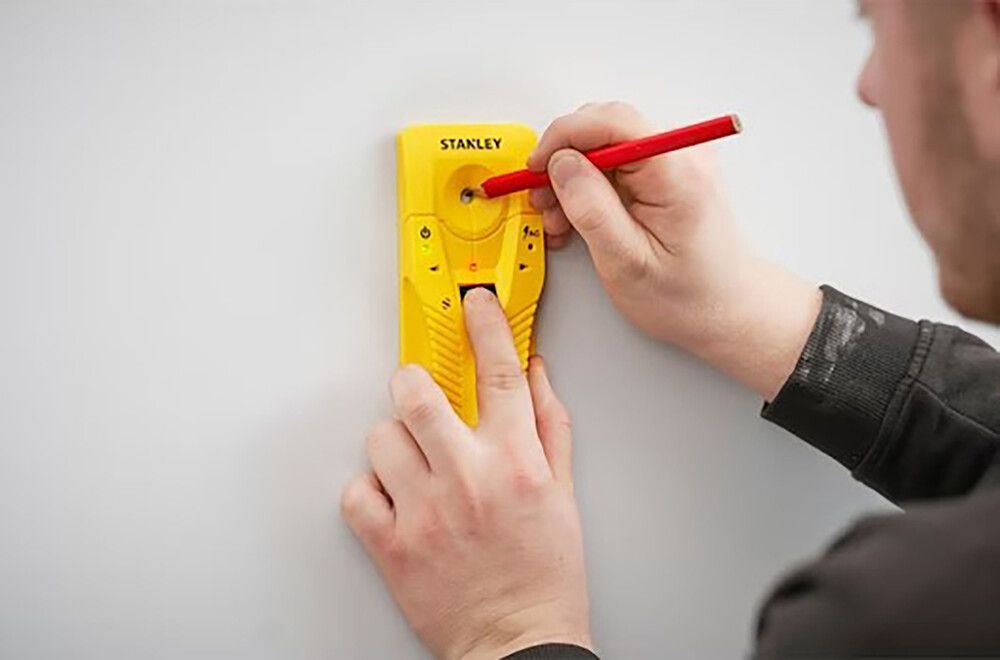 Rakennetunnistin Stanley S110