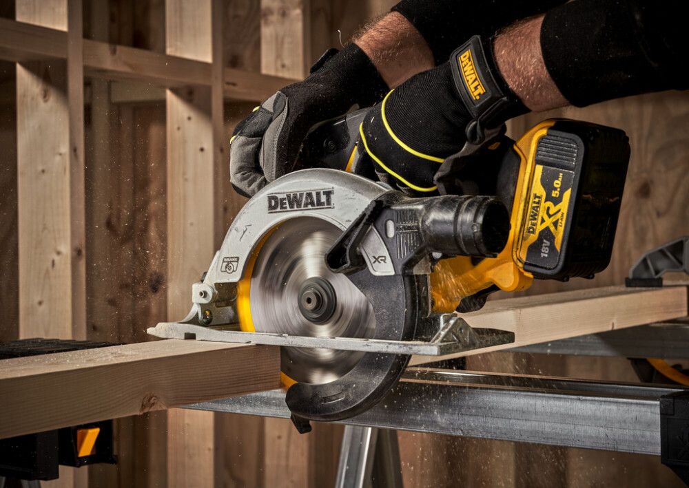 Pyörösaha DeWalt XR DCS565N-XJ