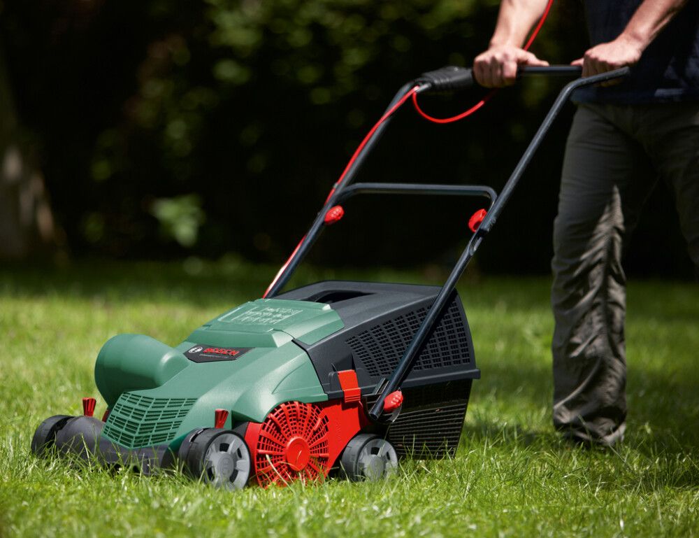 Nurmikonilmaaja Bosch UniversalVerticut