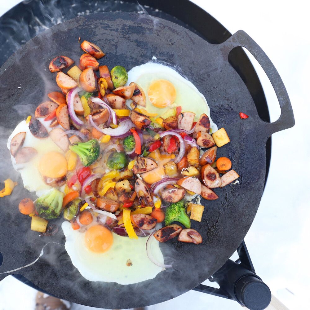 Muurikkapannu 38 cm jaloilla