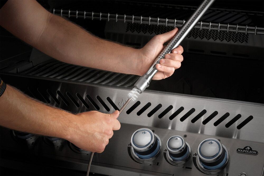 PUHDISTUSSARJA NAPOLEON KAASUGRILLIIN