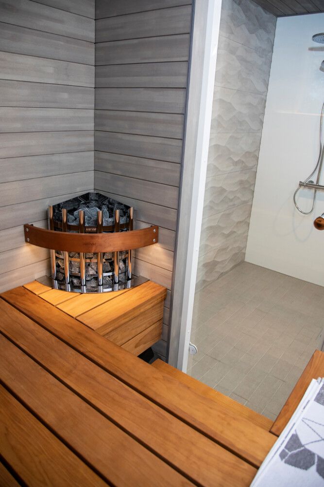 Sähkökiuas Harvia Glow Corner TRC70XE 6,8 kW Steel