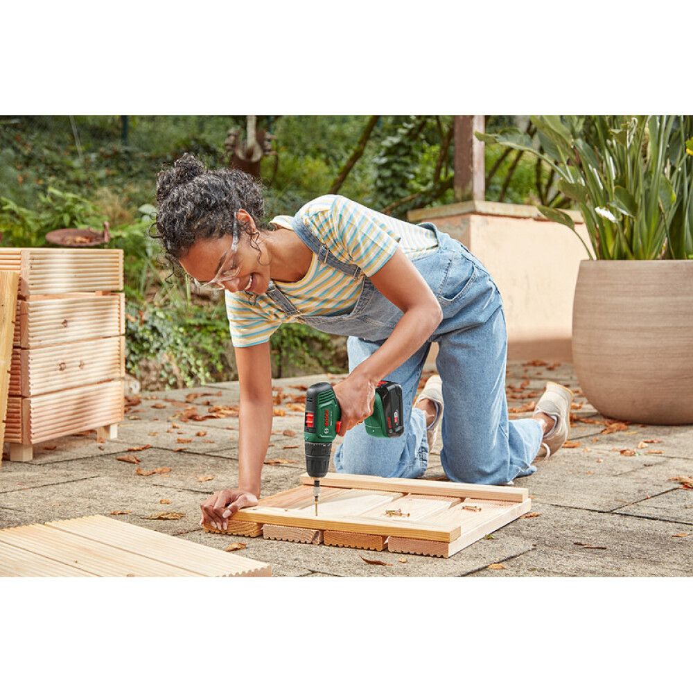 Akkuporakone Bosch EasyDrill 18V-40