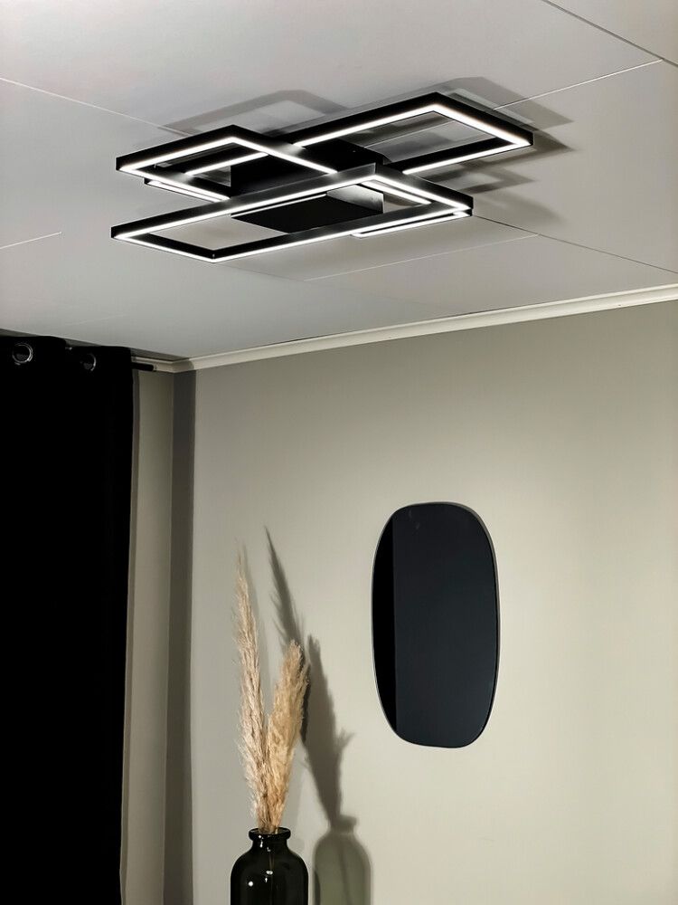 Kattovalaisin Aneta New York Musta 65,5 × 52 × 8,5 cm