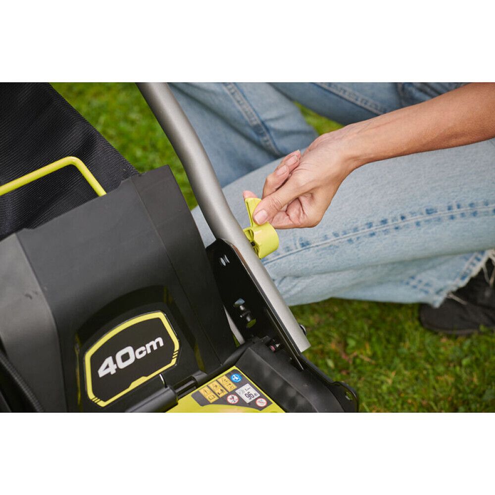Akkuruohonleikkuri Ryobi ONE+ RY18LMX40C-0