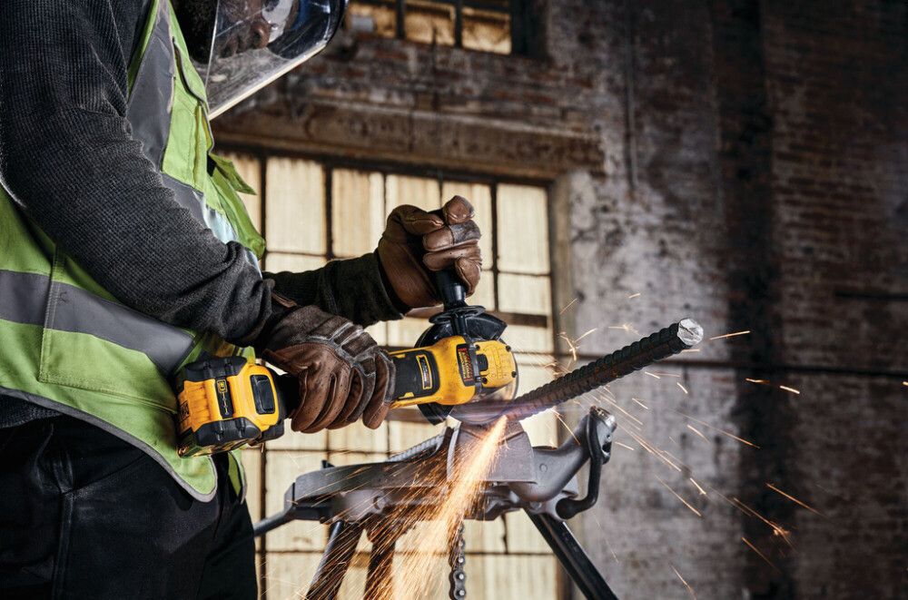 Kulmahiomakone DeWalt DCG409VSN-XJ