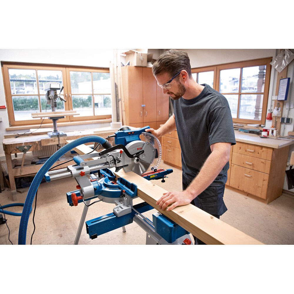 Katkaisu- ja jiirisaha Bosch GCM 305-254 D