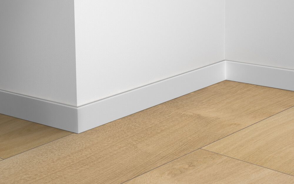 Jalkalista Logoclic ElementPro K58 C Valkoinen 18 x 58 x 2400 mm