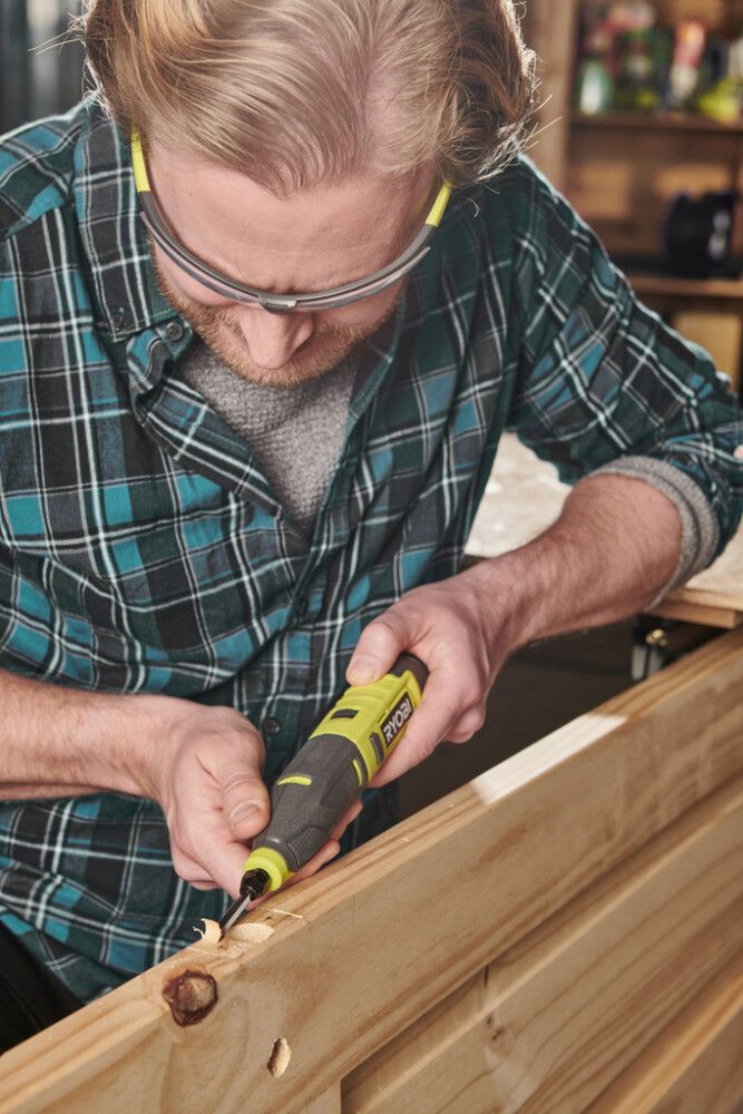 Kaiverrustaltta Ryobi USB Lithium RPC4-120G