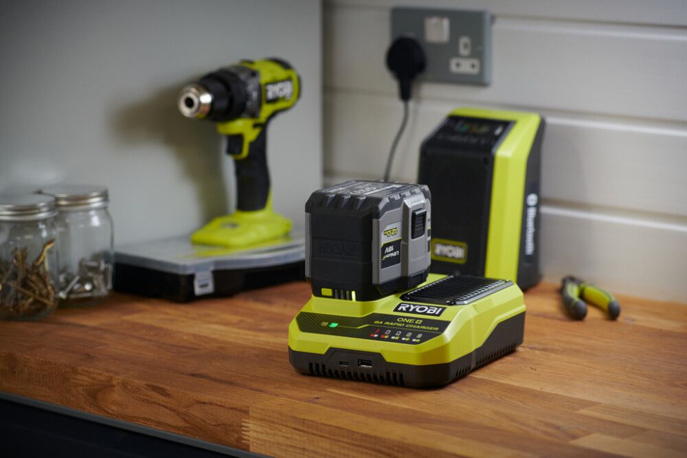 Pikalaturi Ryobi RC18180 8,0 Amp/h