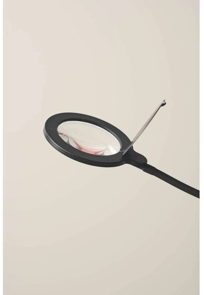 Lattiavalaisin Halo Design Magni musta 130 cm